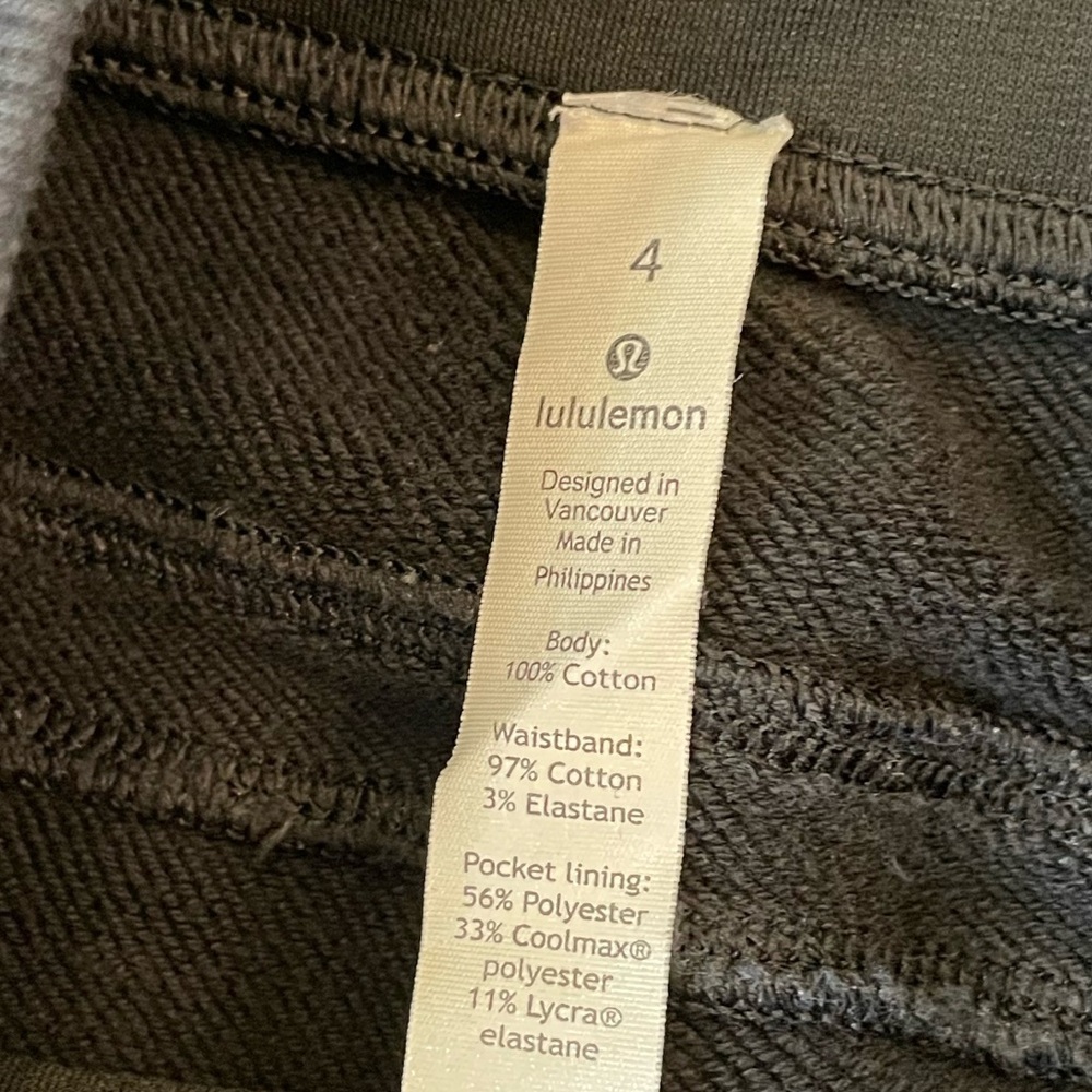 Lululemon Warm Down Jogger II Black (First Release). Size 4 - Picture 7 of 11